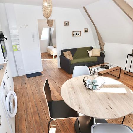 Napoleon Gare 7 T2 Dernier Etage Bylocly Apartment Pontivy Exterior photo